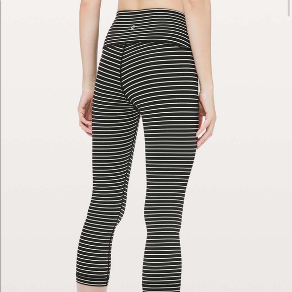 Lululemon Wunder Under Crop Parallel Stripe size 8